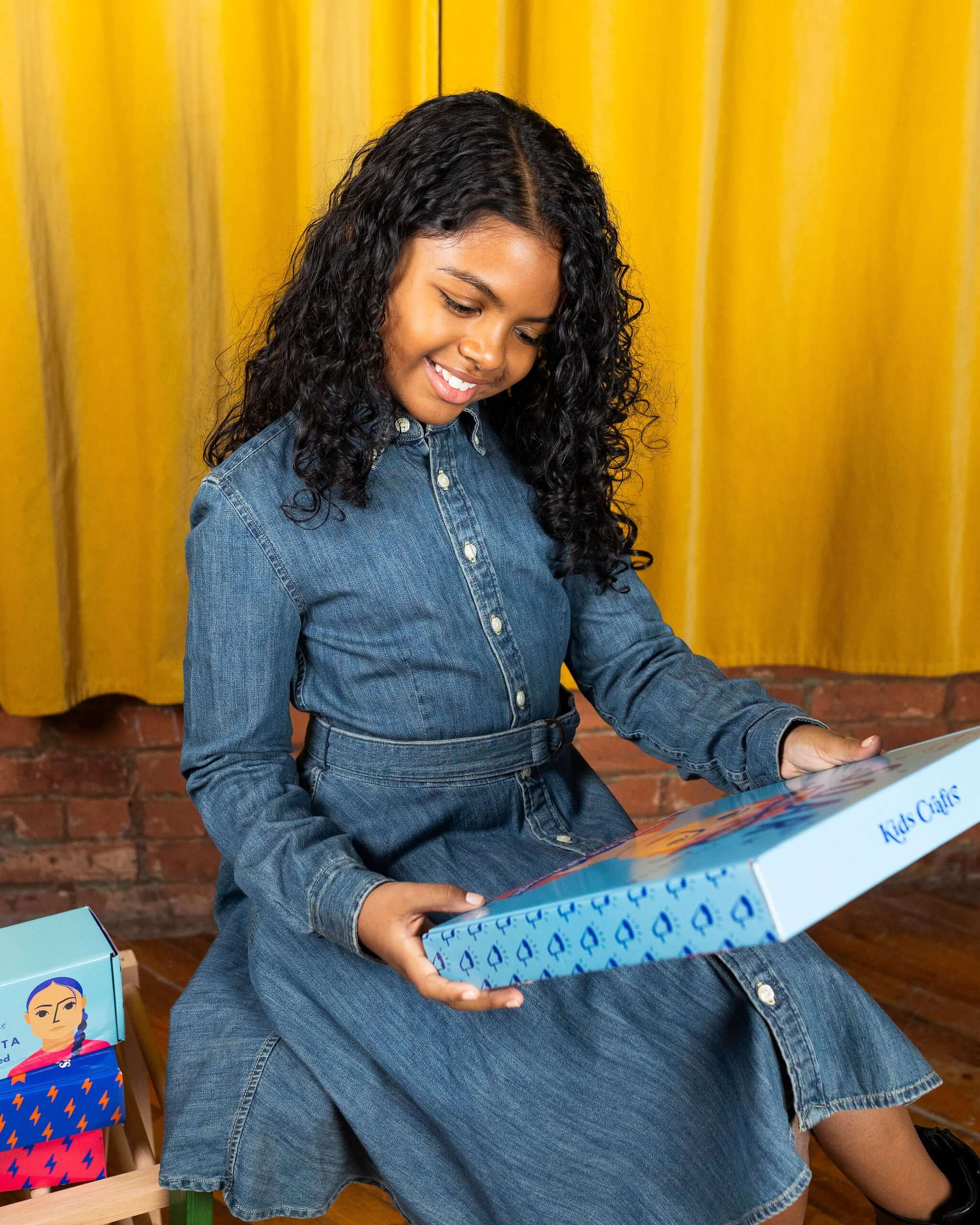 Amelia Earhart - Craft Kits With A Purpose