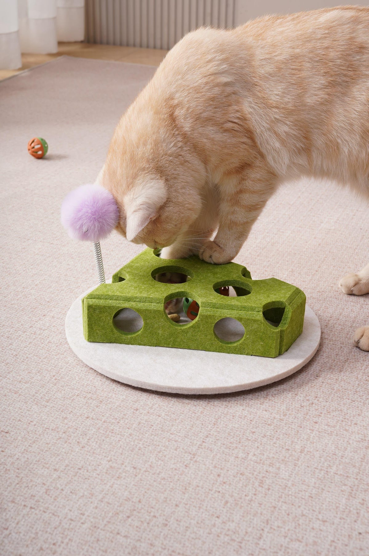 Cat Puzzle Toy With Ball And Spring-loaded Wand Felt Indoor Cat Toy Box Suction Cup Base Treat Puzzle Helps Cats Play In
