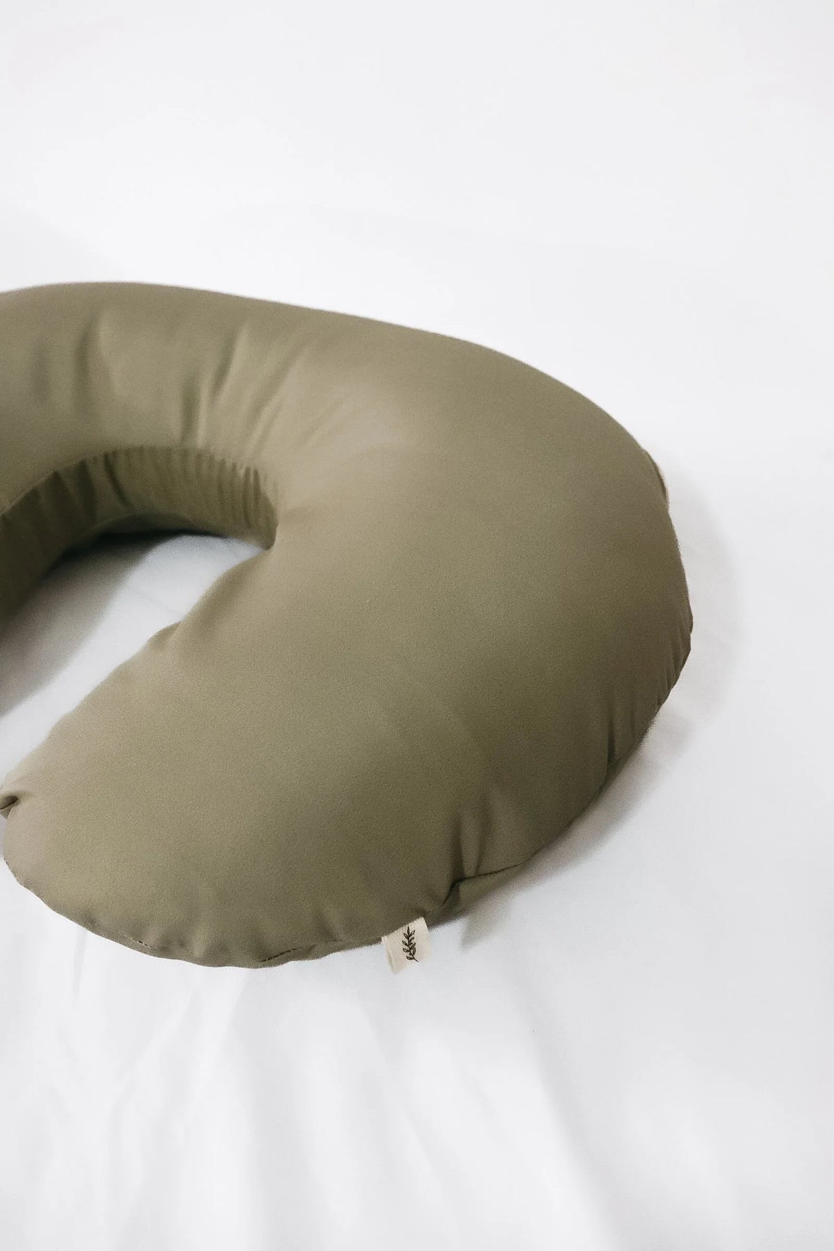 Meadow Wipeable Nursing Pillow Cover - BIG FRENCHIES