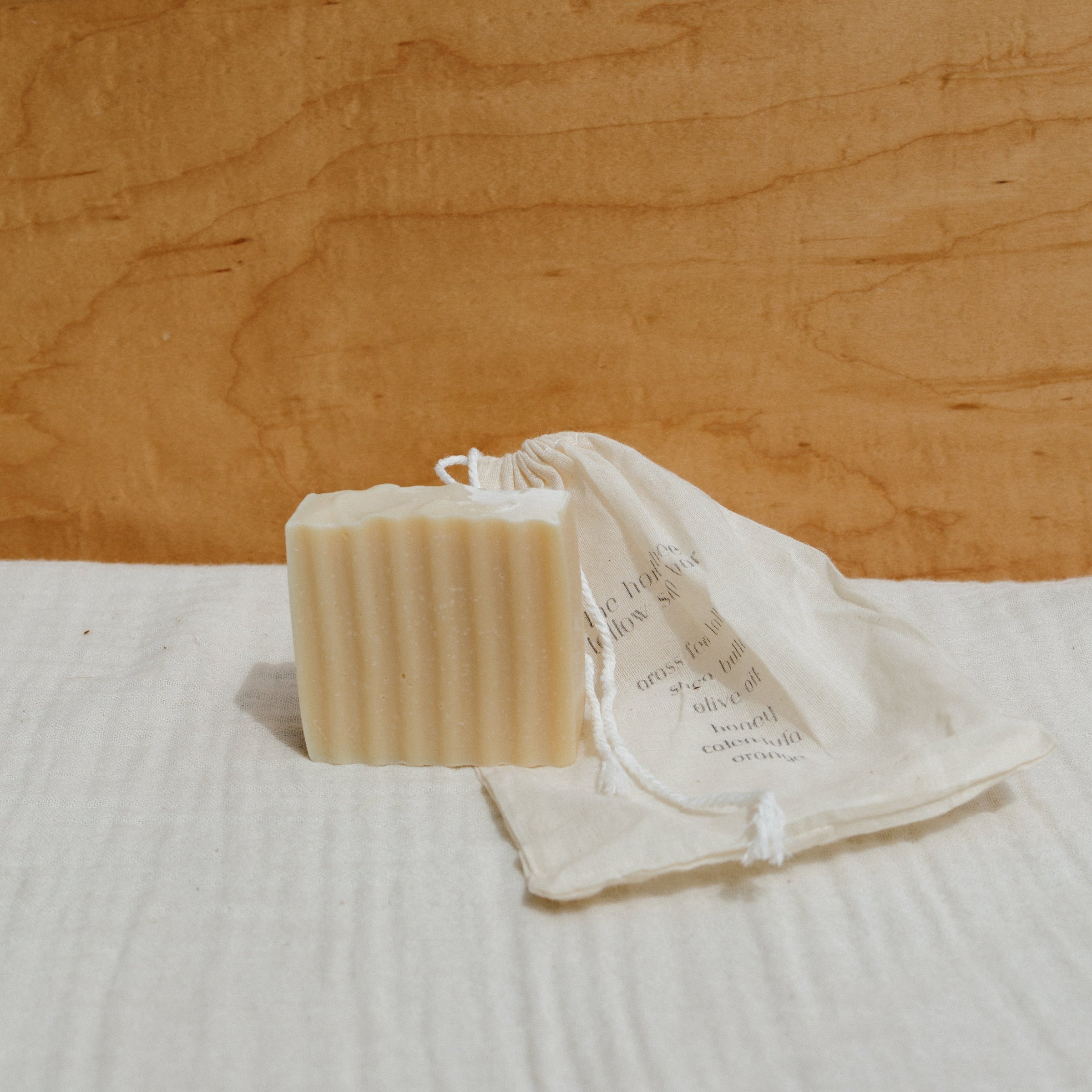 the honeybee tallow soap bar - BIG FRENCHIES