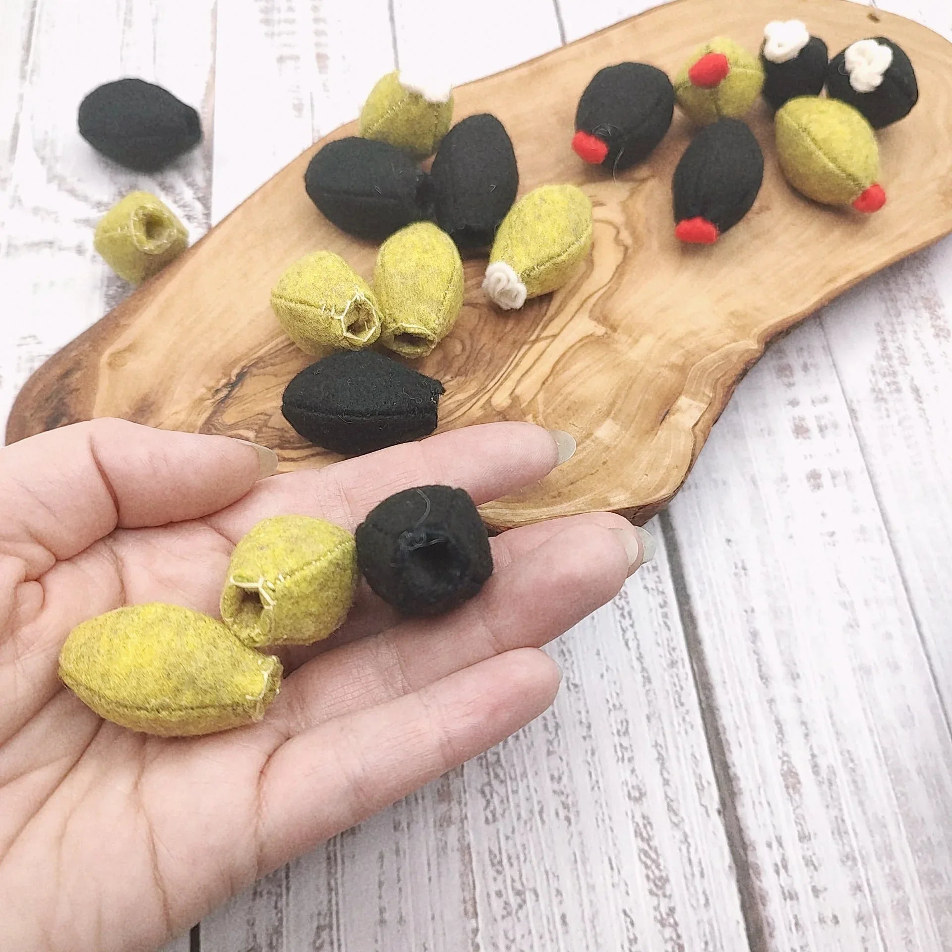 Felt olives (whole and stuffed) - BIG FRENCHIES