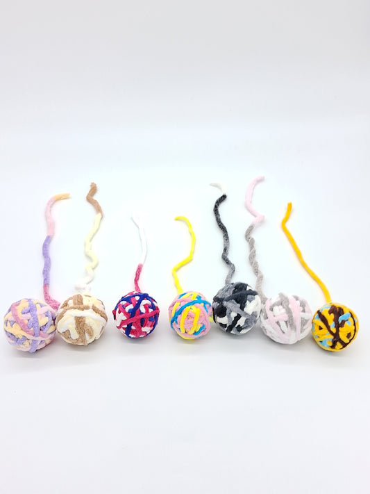 Kitty Cat Yarn Ball (LARGE)