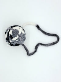 Kitty Cat Yarn Ball (LARGE)