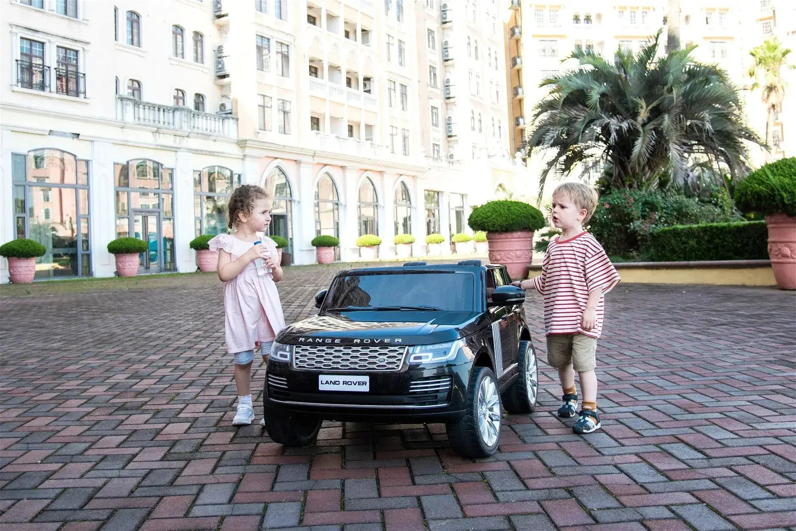24V Range Rover HSE 2 Seater Ride on - BIG FRENCHIES