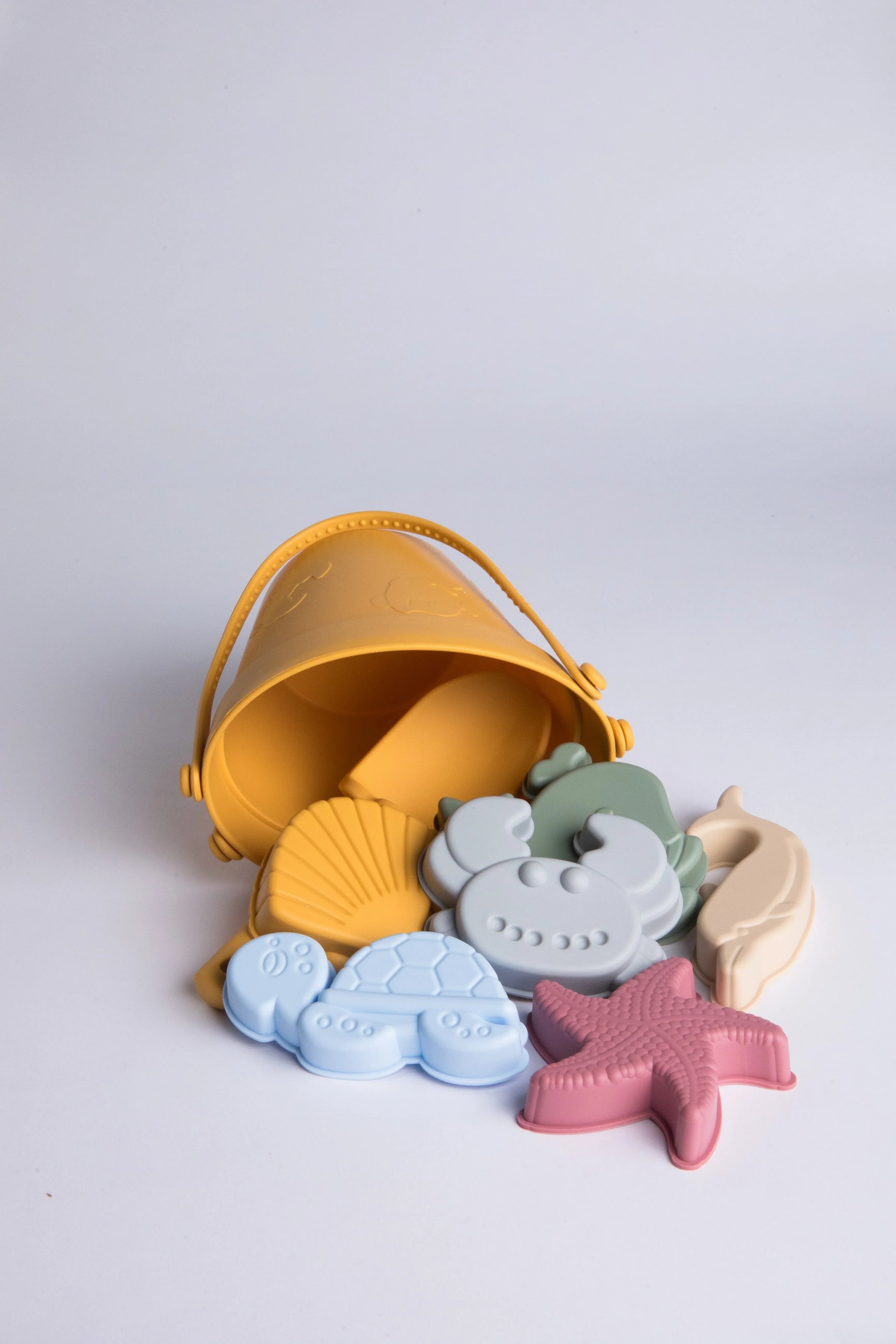 Aquaroo Silicone Beach Bucket Set - BIG FRENCHIES