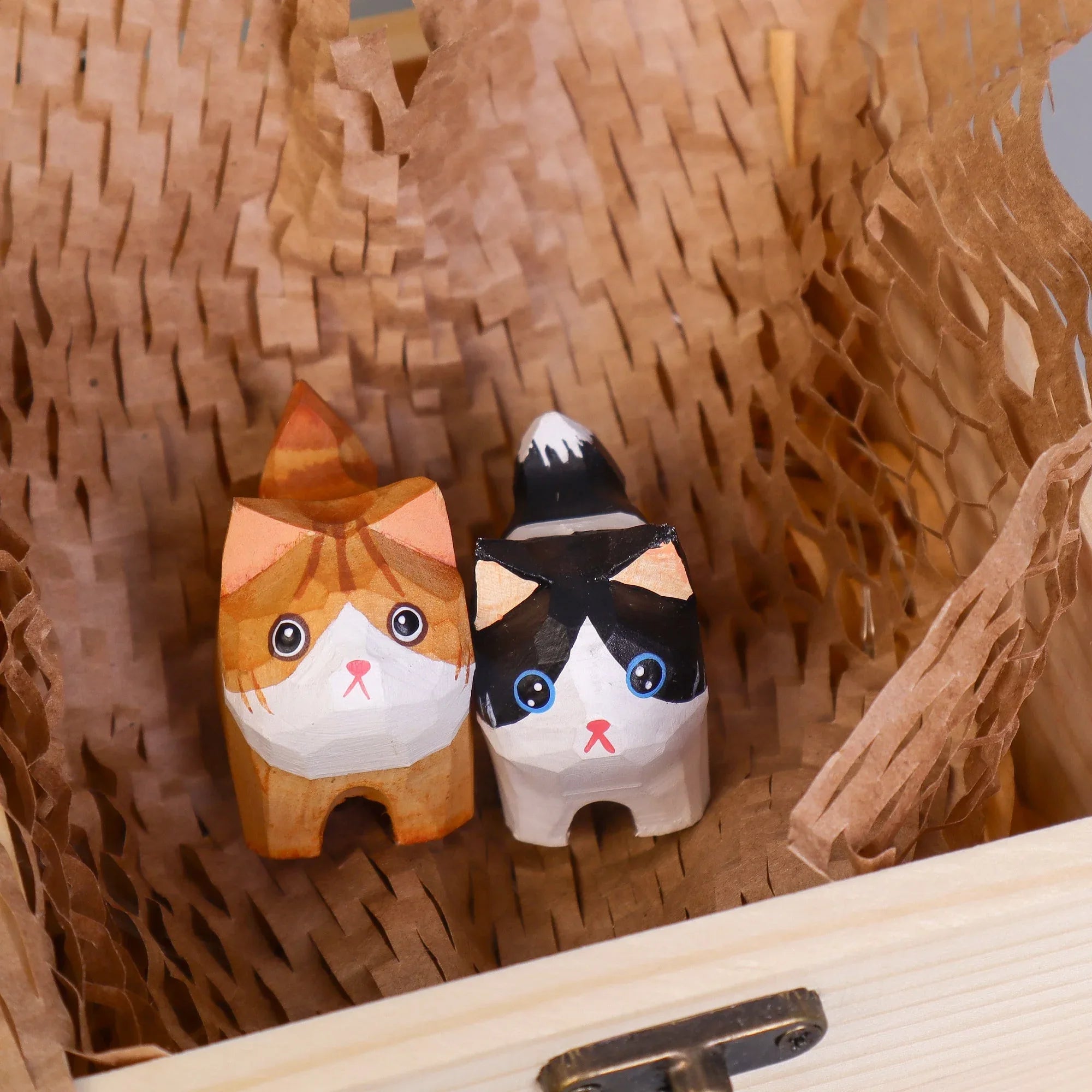 Hand-Carved Wooden Cats, Personalized Gift for Cat Lovers - BIG FRENCHIES