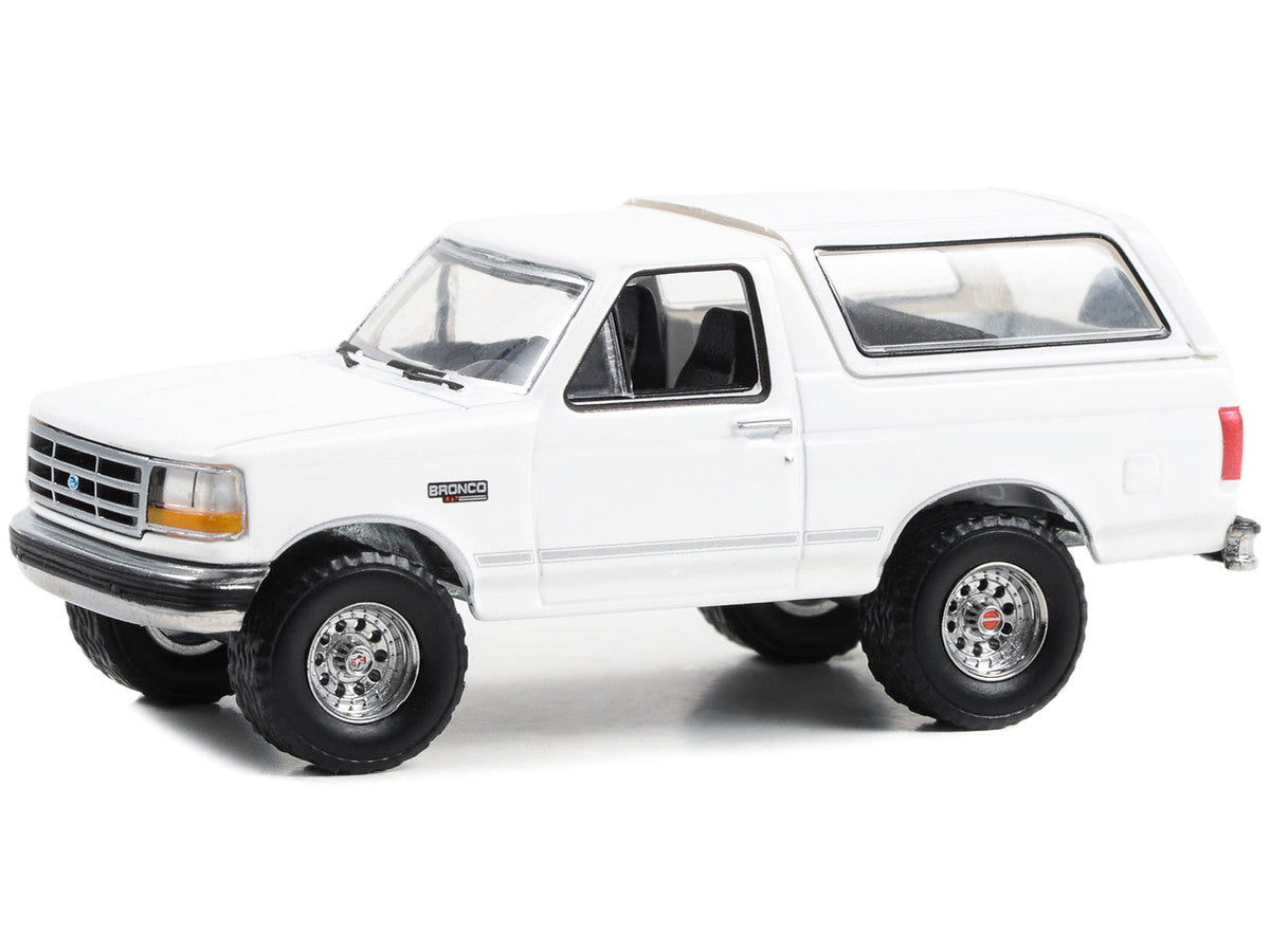 1993 Ford Bronco XLT Oxford White "Hobby Exclusive" Series 1/64 Diecast Model Car by Greenlight