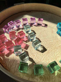 60 Pcs Crystal Clear High Transparency Lucite Cubes Set with Wooden Tray – Rainbow or Pastel Colors - BIG FRENCHIES