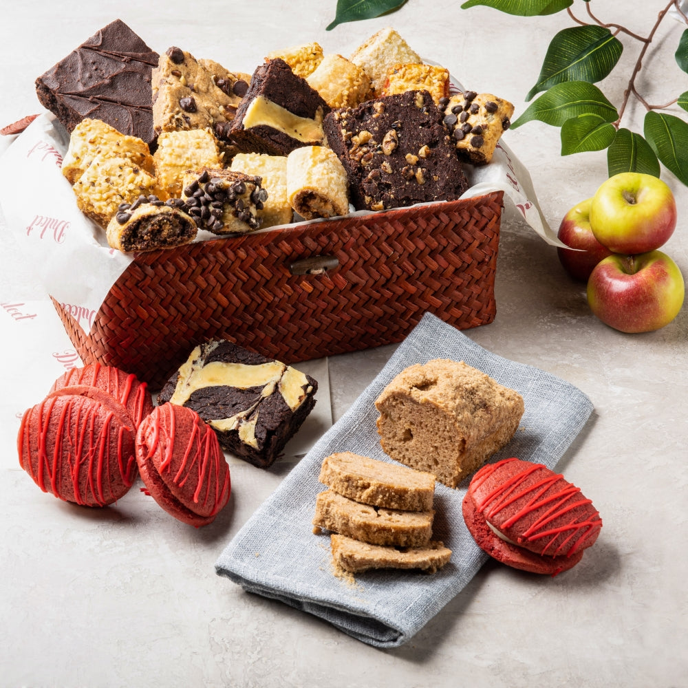 Gourmet Apple Cinnamon Wicker Basket - BIG FRENCHIES
