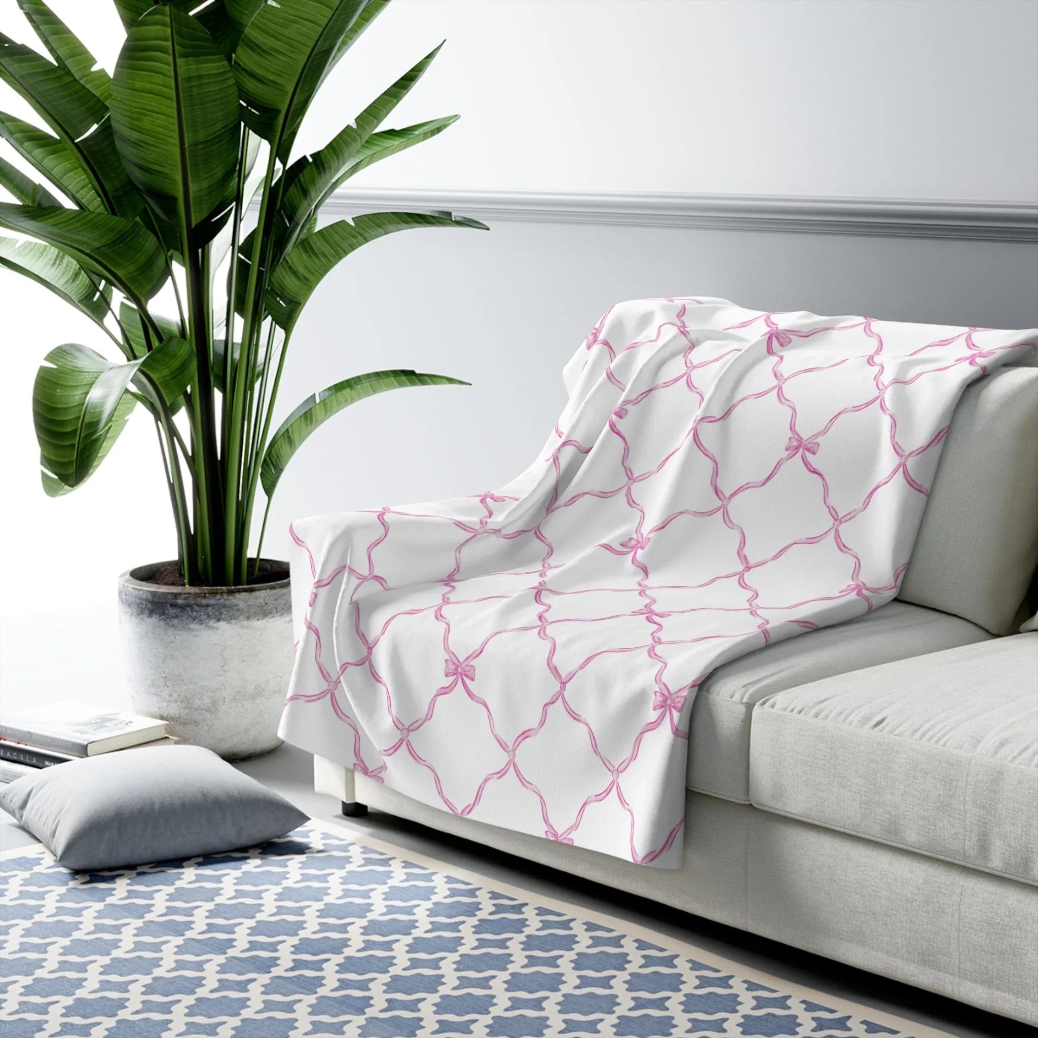 Three Bees Trellis Bow Cozy Sherpa Fleece Blanket - Bubblegum Pink - BIG FRENCHIES