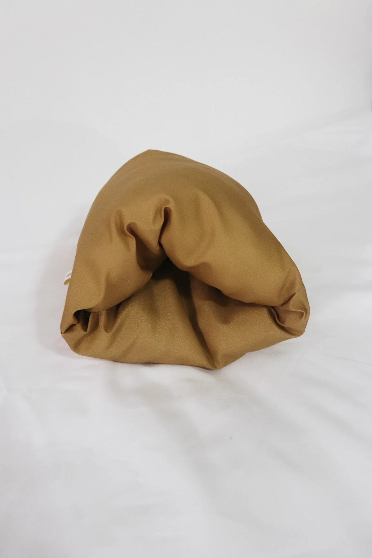 Clay Wipeable Cradle Arm Pillow - BIG FRENCHIES