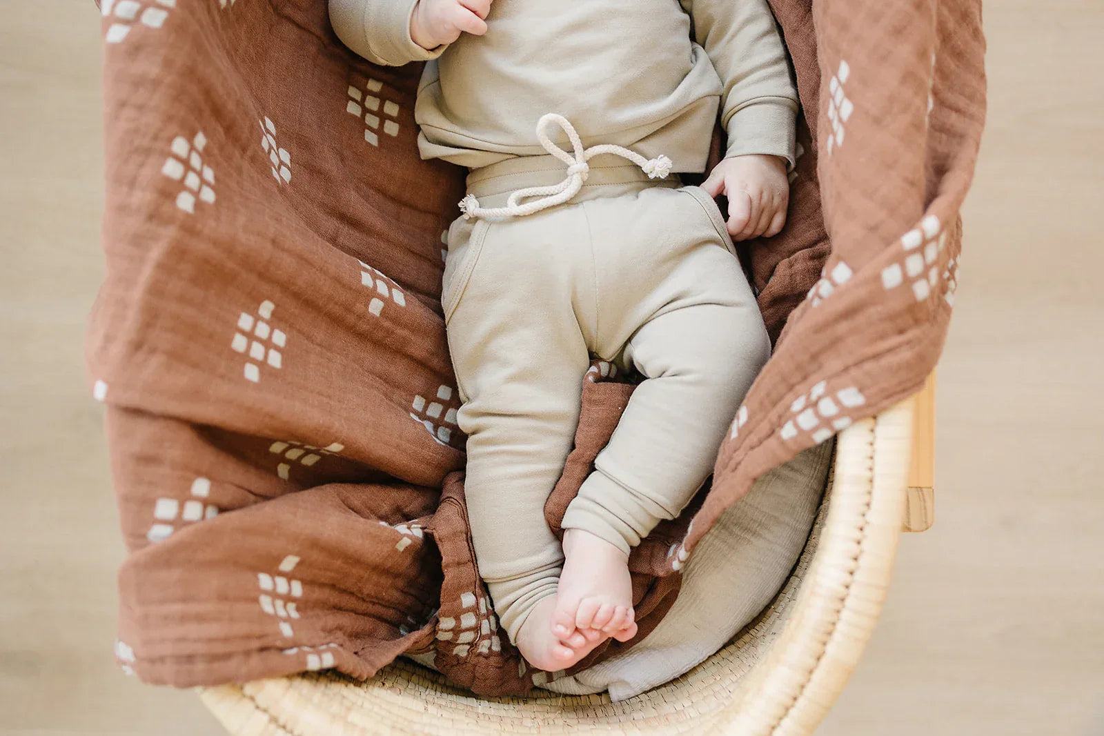 Chestnut Textiles Muslin Quilt - BIG FRENCHIES