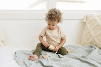 Desert Sage Muslin Quilt - BIG FRENCHIES