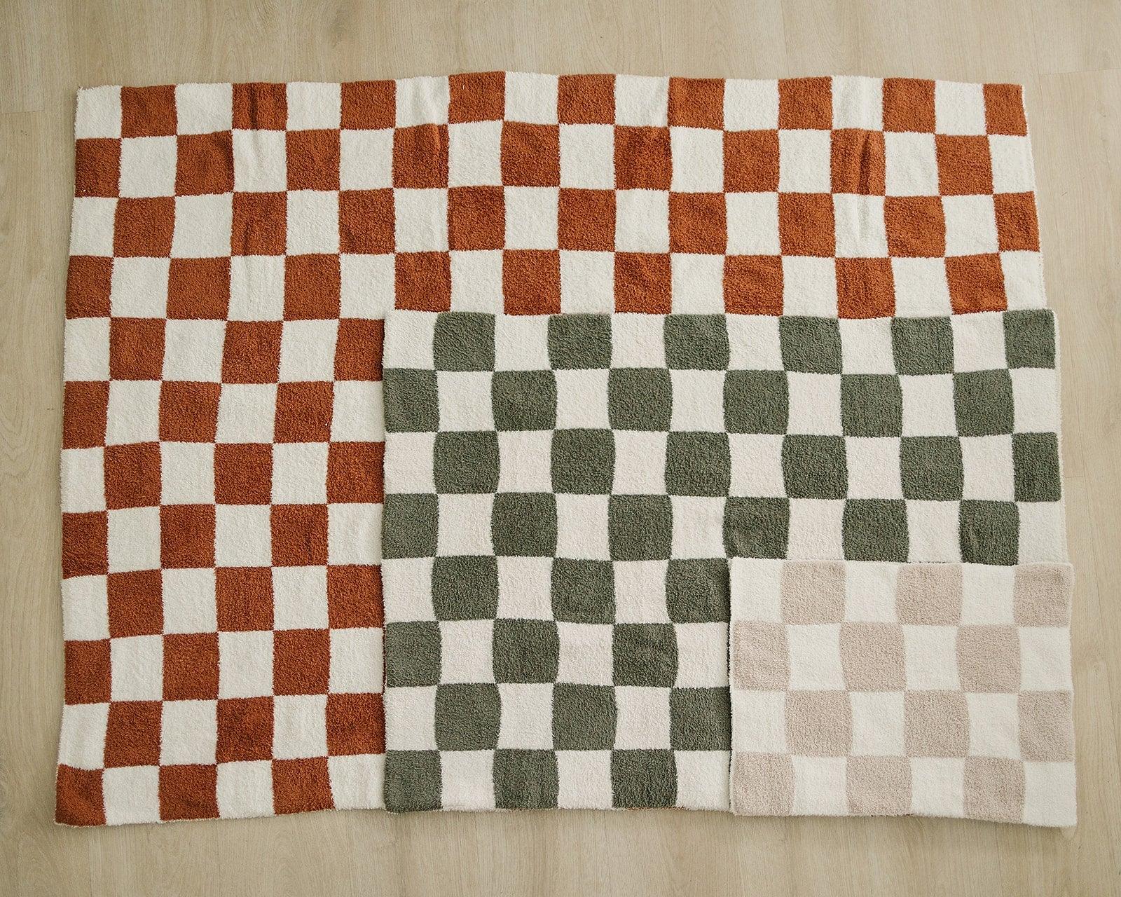 Rust Checkered Plush Blanket - BIG FRENCHIES