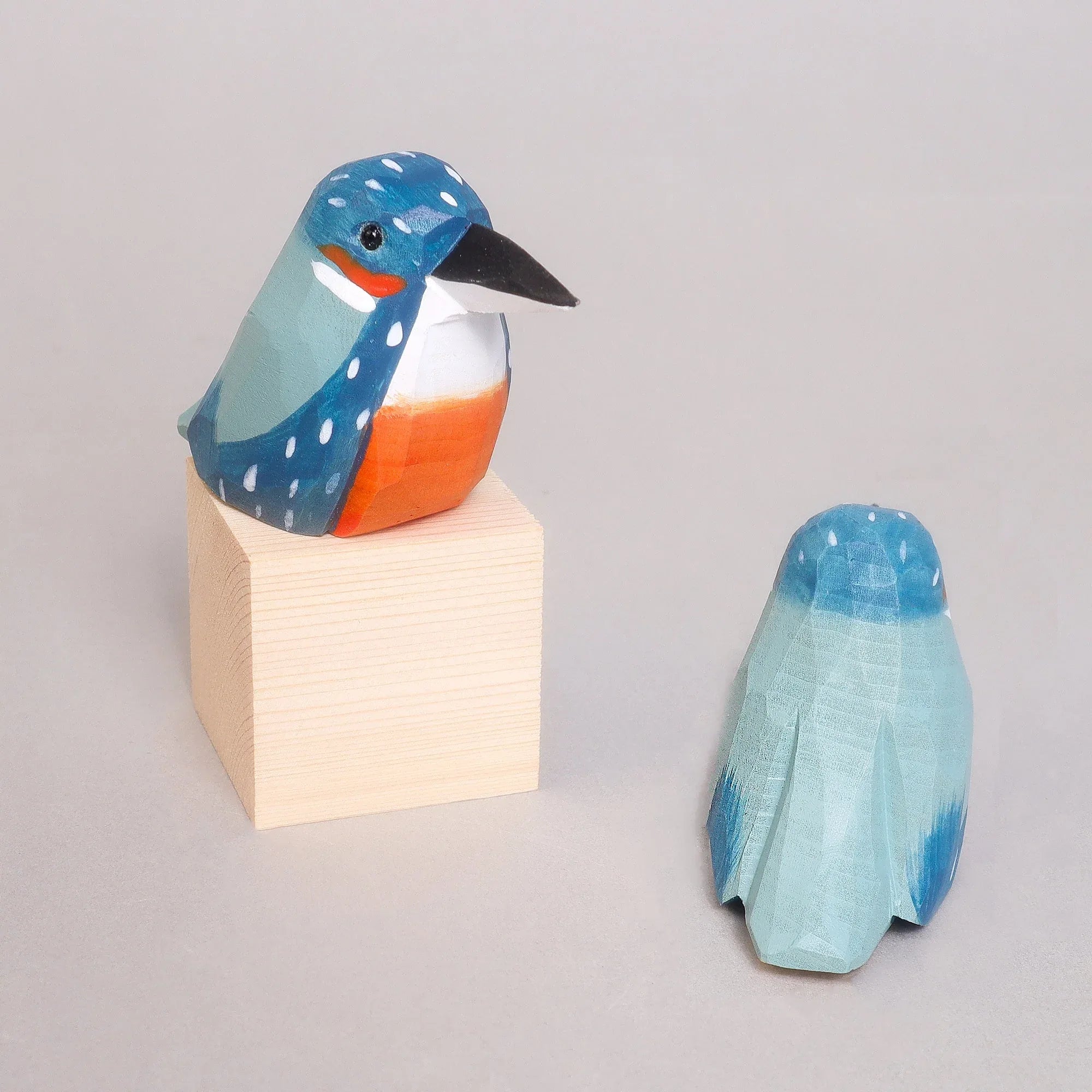 Hand-Carved Wooden Bird Figurine – Hummingbird - BIG FRENCHIES