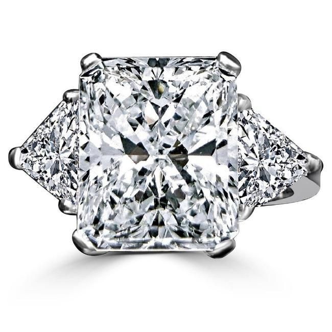 Three Stone 14K Gold Engagement Ring. 635R71337K-5CT