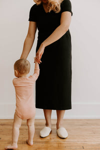 Everyday Breastfeeding Dress - Black