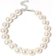 Adjustable white pearl collar necklace for cats and dogs with extender