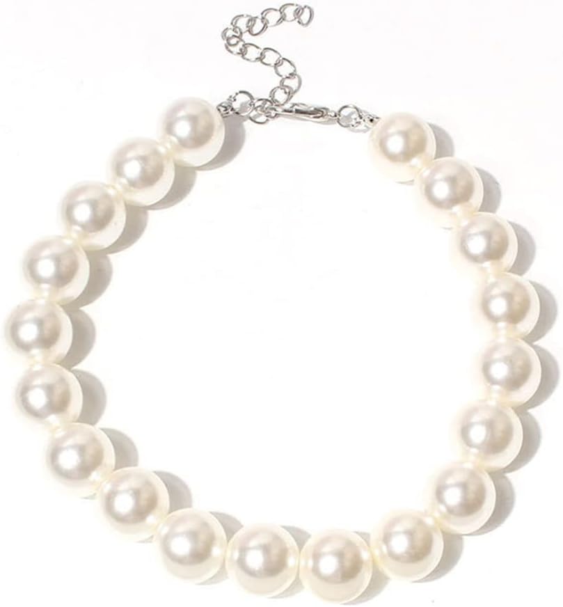 Adjustable white pearl collar necklace for cats and dogs with extender