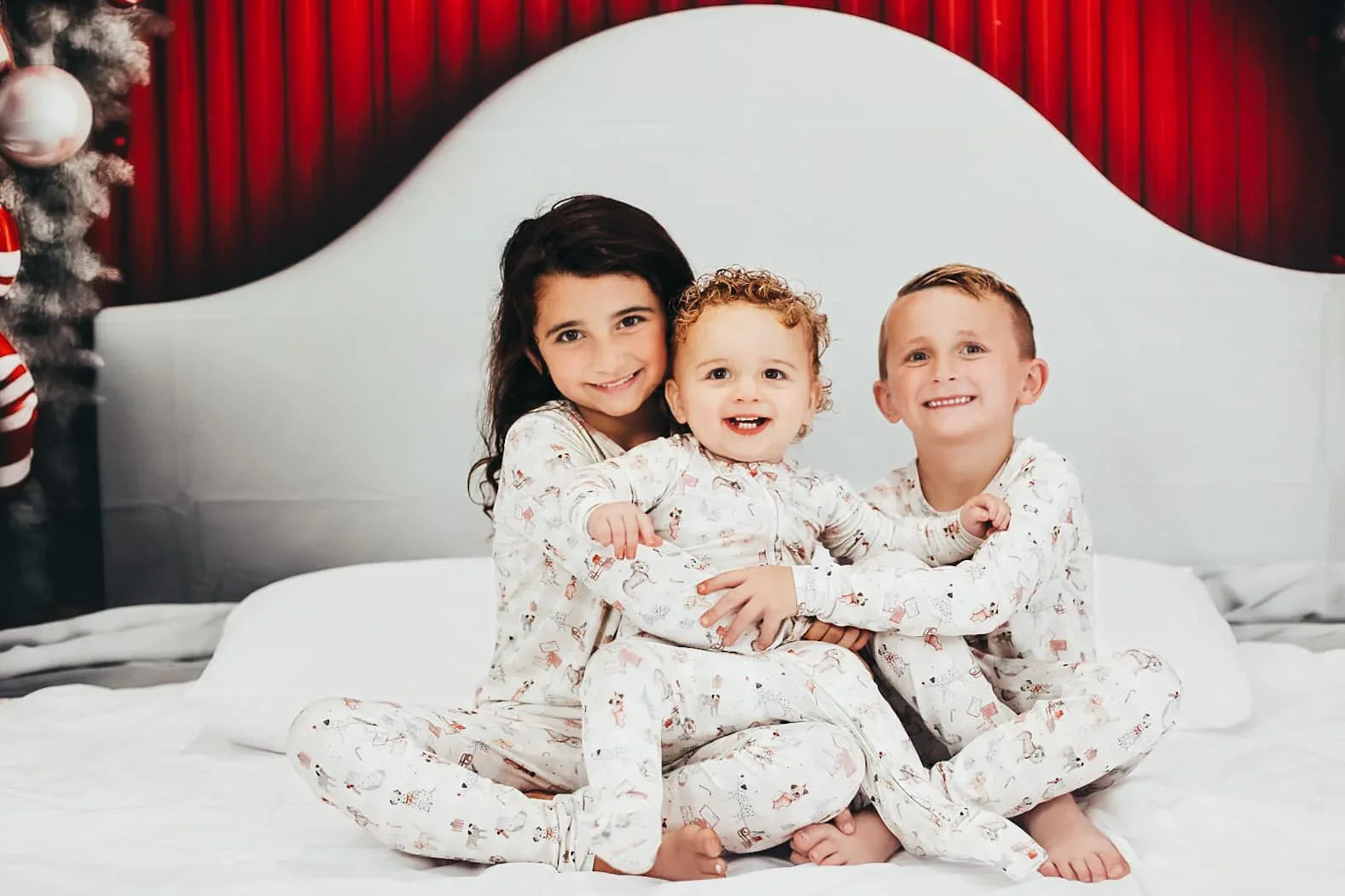Santa Paws 2pc Bamboo Pajamas - BIG FRENCHIES