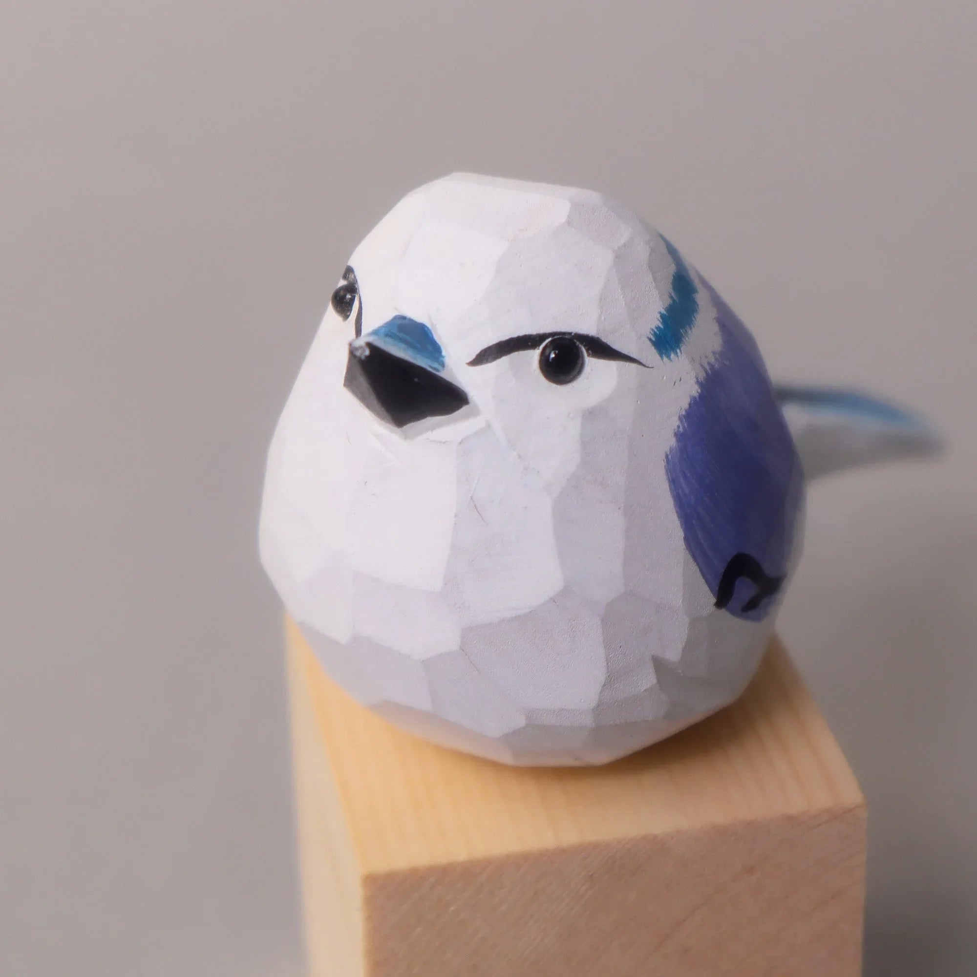 Hand-Carved Wooden Bird Figurine – White - BIG FRENCHIES