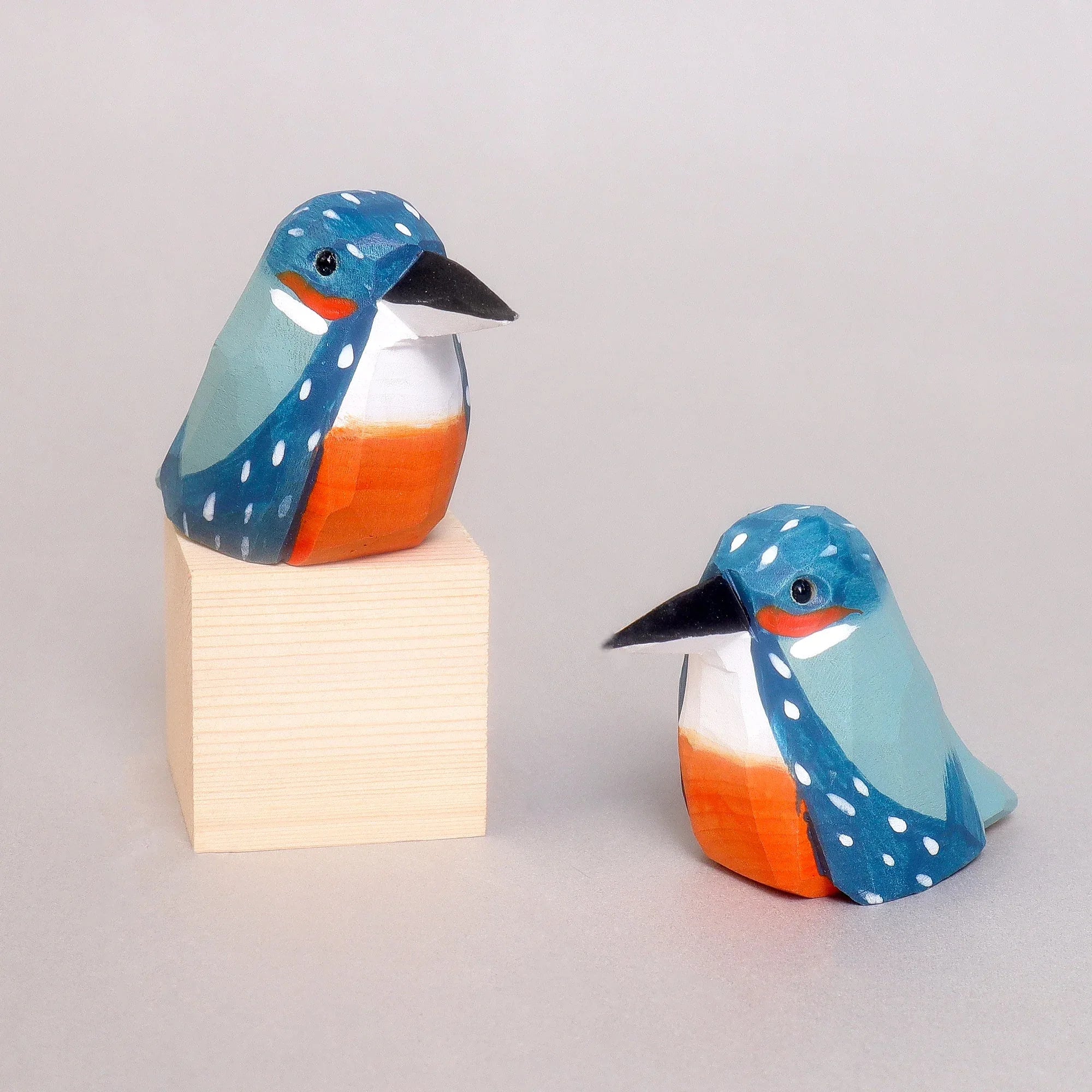 Hand-Carved Wooden Bird Figurine – Hummingbird - BIG FRENCHIES