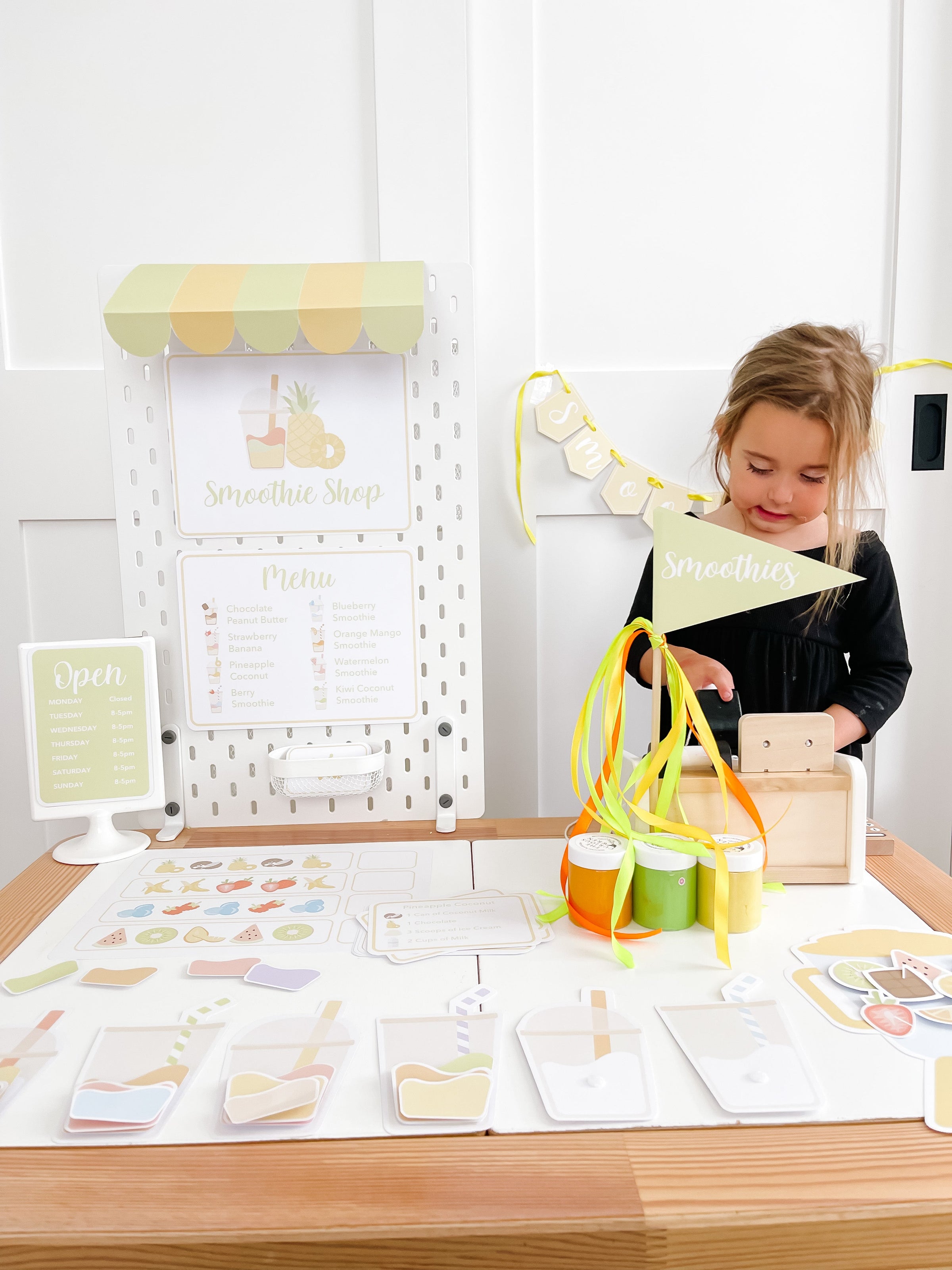 Smoothie Shop Dramatic Play Kit