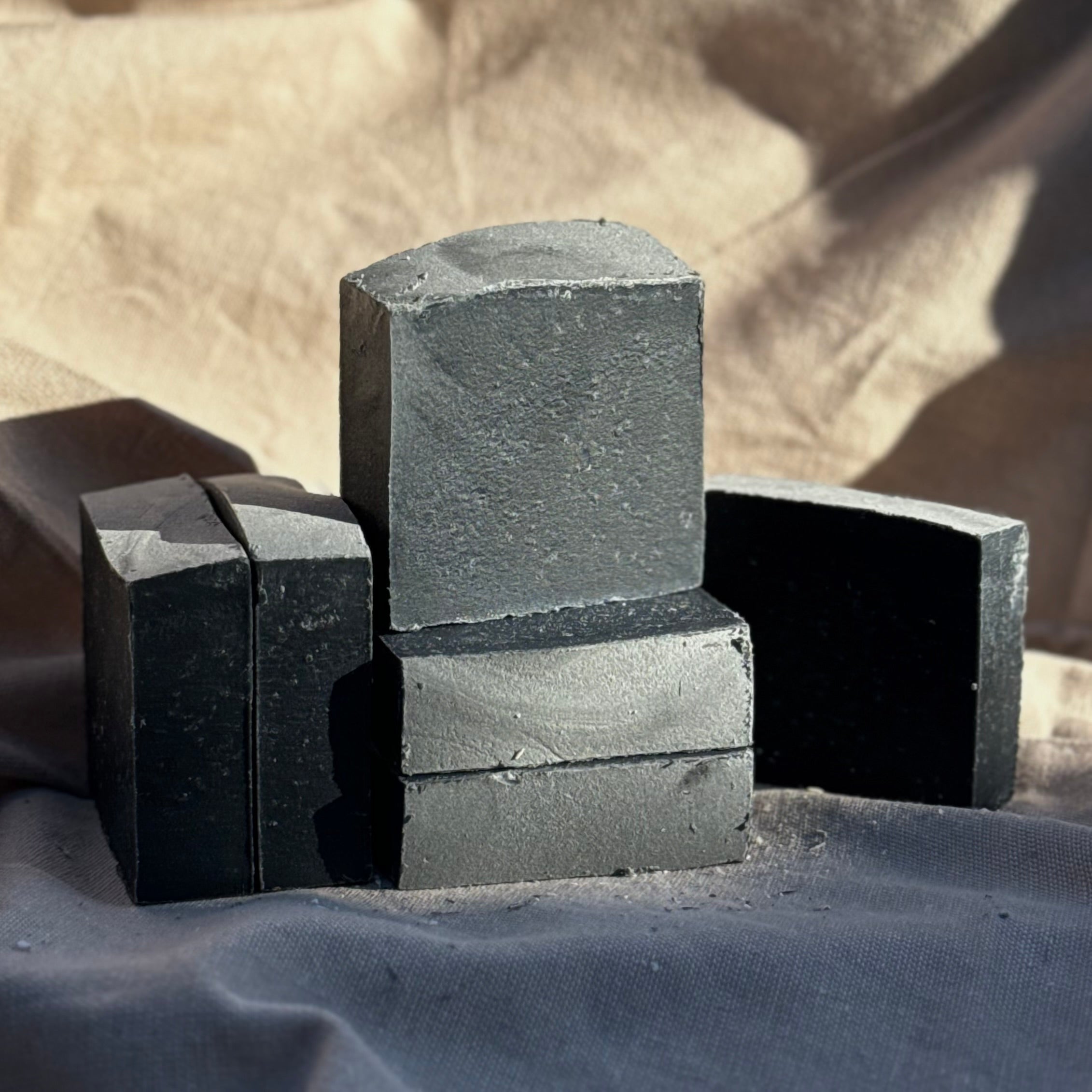 Detoxifying Charcoal Cleansing Bar - BIG FRENCHIES