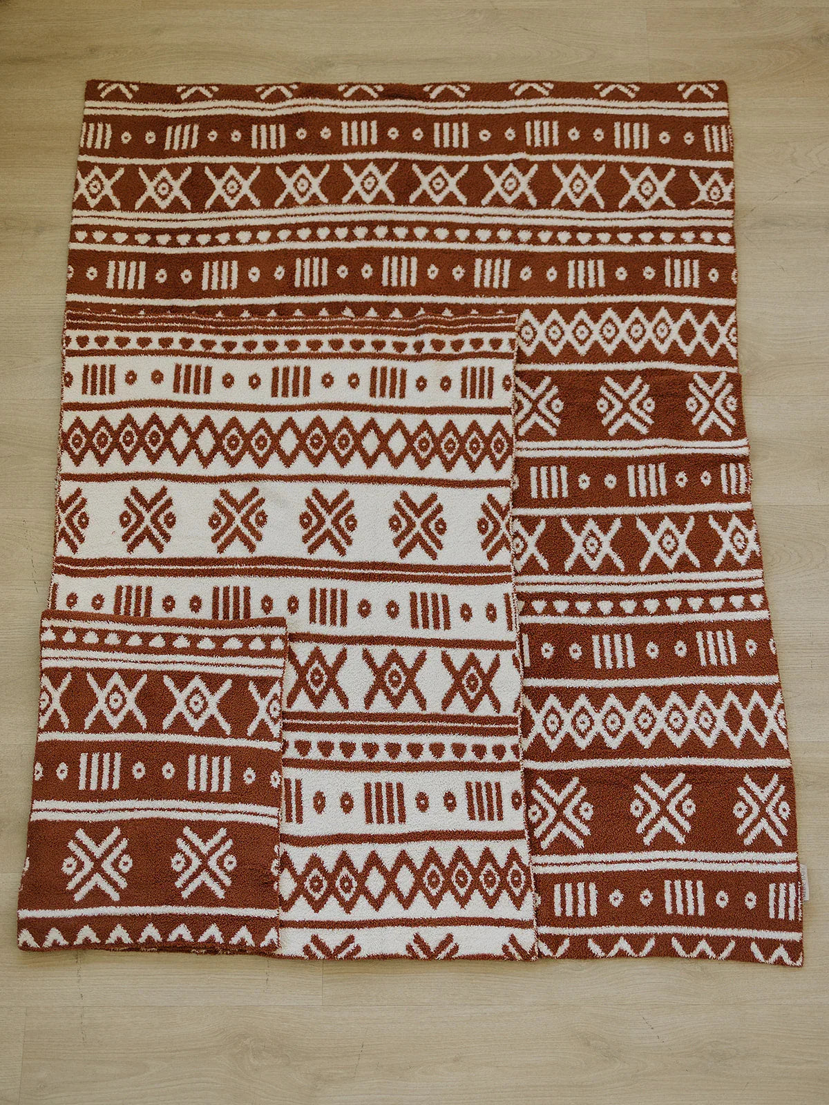 Rust Alpine Plush Blanket - BIG FRENCHIES
