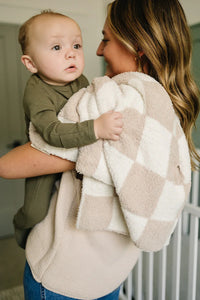 Taupe Checkered Plush Blanket - BIG FRENCHIES