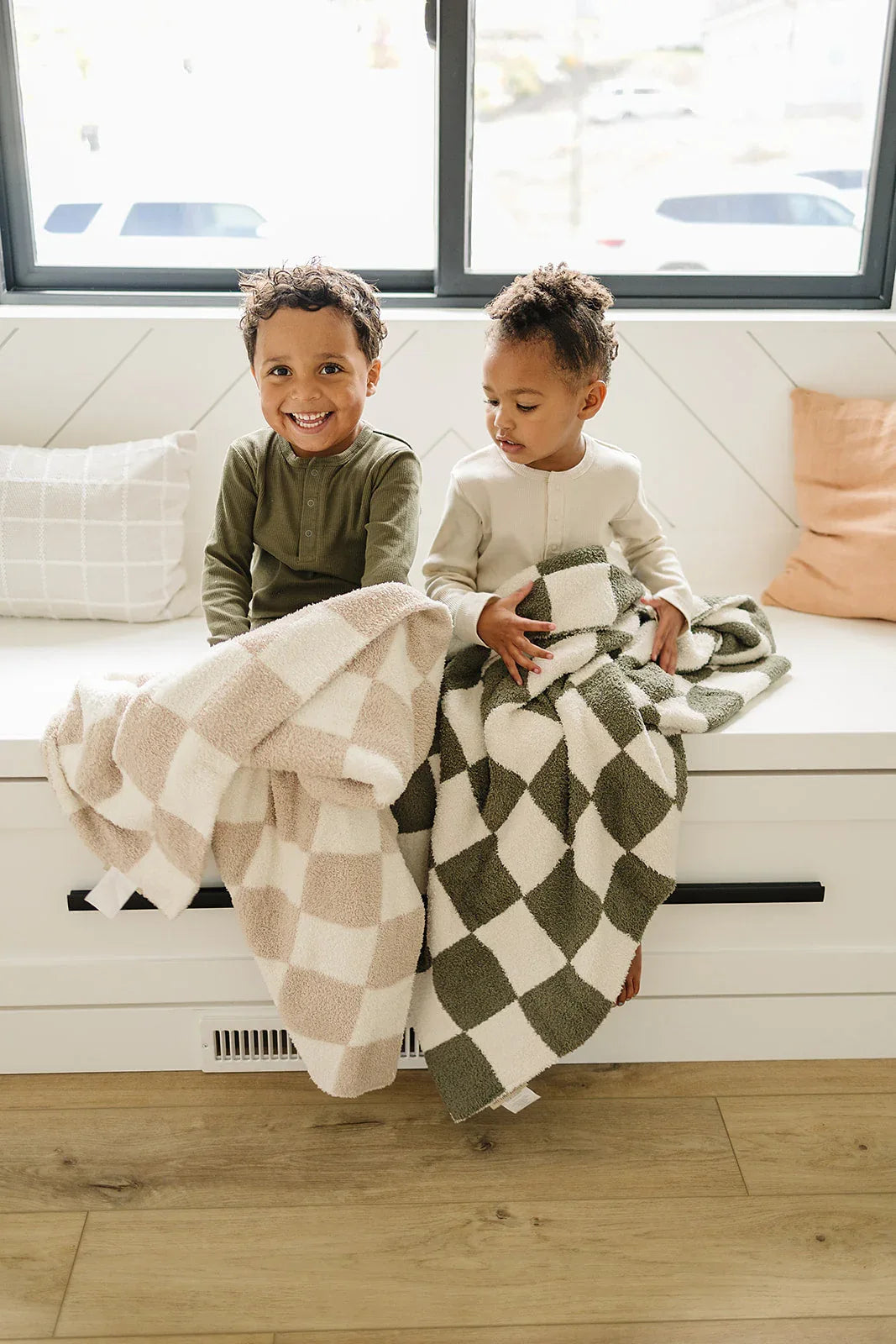 Taupe Checkered Plush Blanket - BIG FRENCHIES