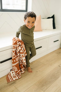 Rust Alpine Plush Blanket - BIG FRENCHIES