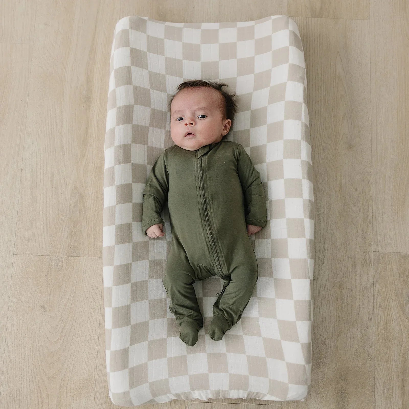 Taupe Checkered Muslin Changing Pad Cover - BIG FRENCHIES