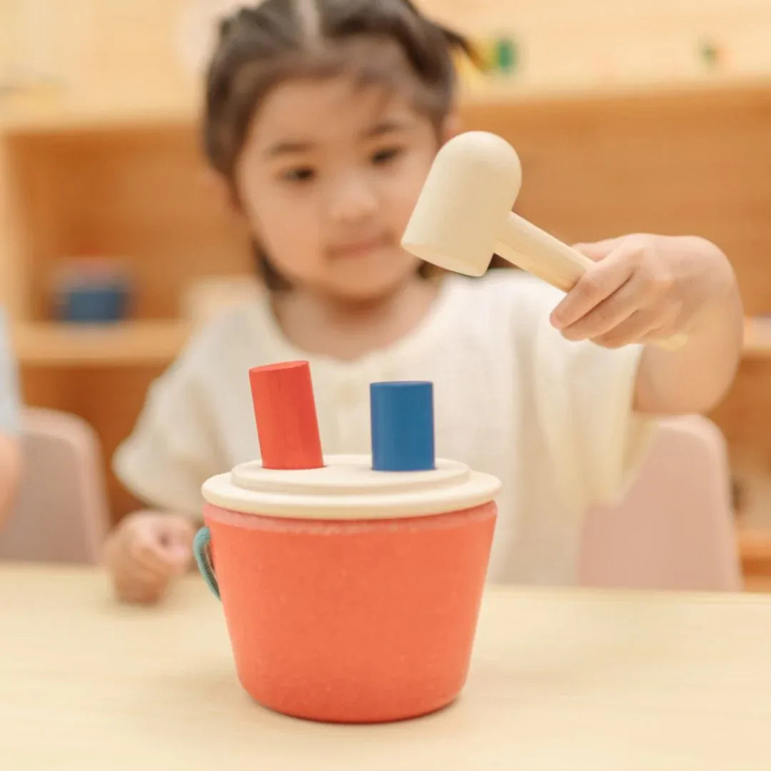 Hammering Peg Bucket - BIG FRENCHIES