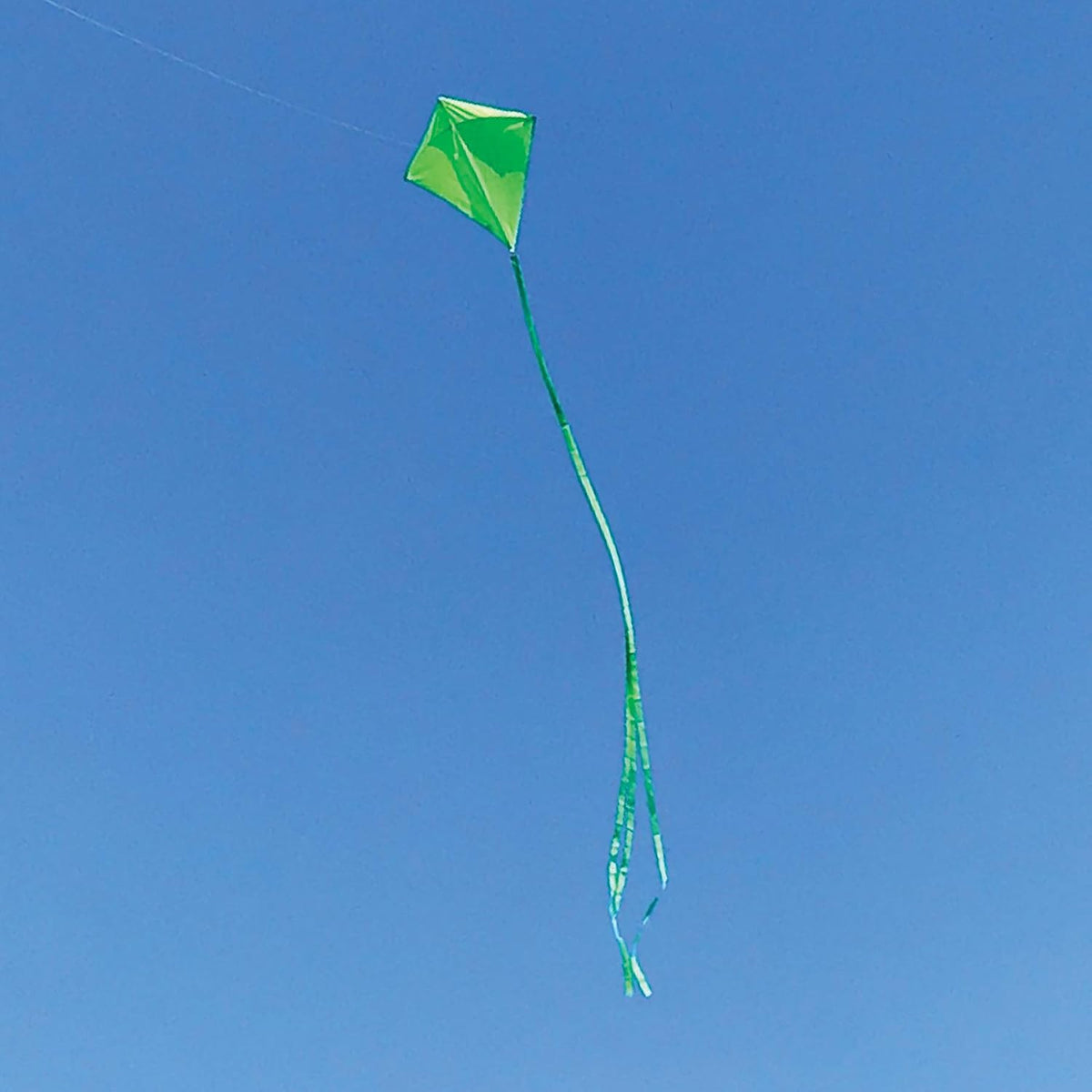 In the Breeze 3325, Coconut 30 Inch Diamond Kite, Solid White - Lime - image 2