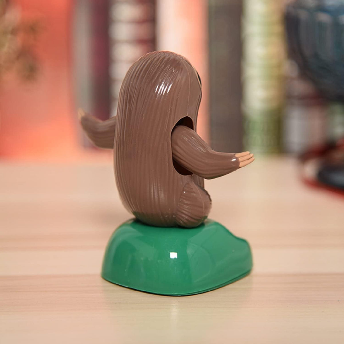 YDEROD sloth solar dancing figure in beige resin for a car dashboard - view 5