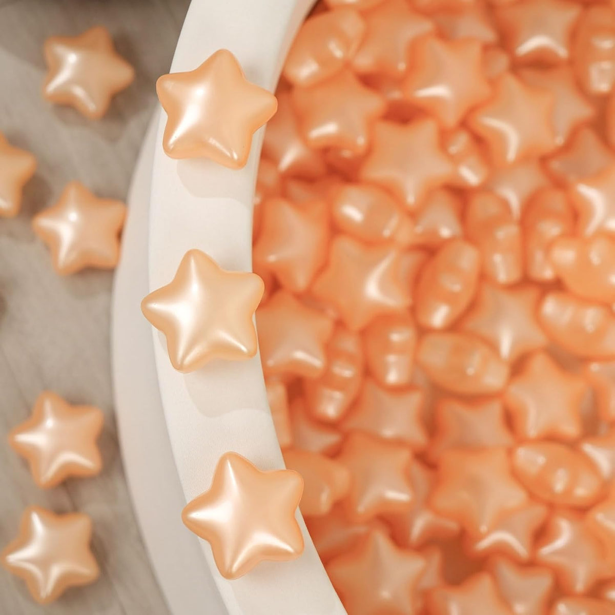 TRENDPLAY 100 star-shaped plastic ball pit balls in pearl gold with storage bag - view 16