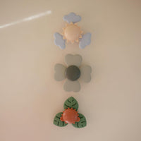 mushie Suction Spinner Ball Toy - Lucky - image 4