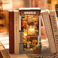 Sakura Wine Alley Book Nook - BIG FRENCHIES