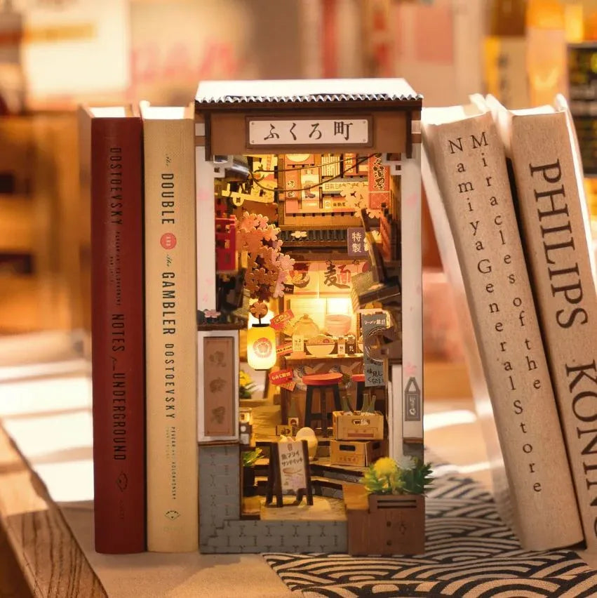 Sakura Wine Alley Book Nook - BIG FRENCHIES