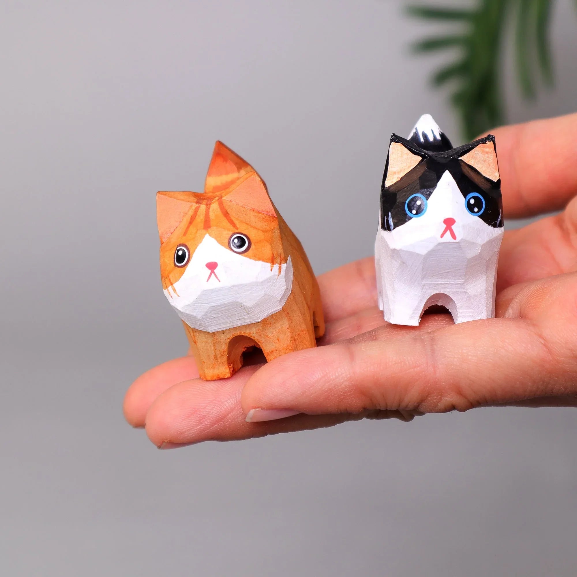Hand-Carved Wooden Cats, Personalized Gift for Cat Lovers - BIG FRENCHIES