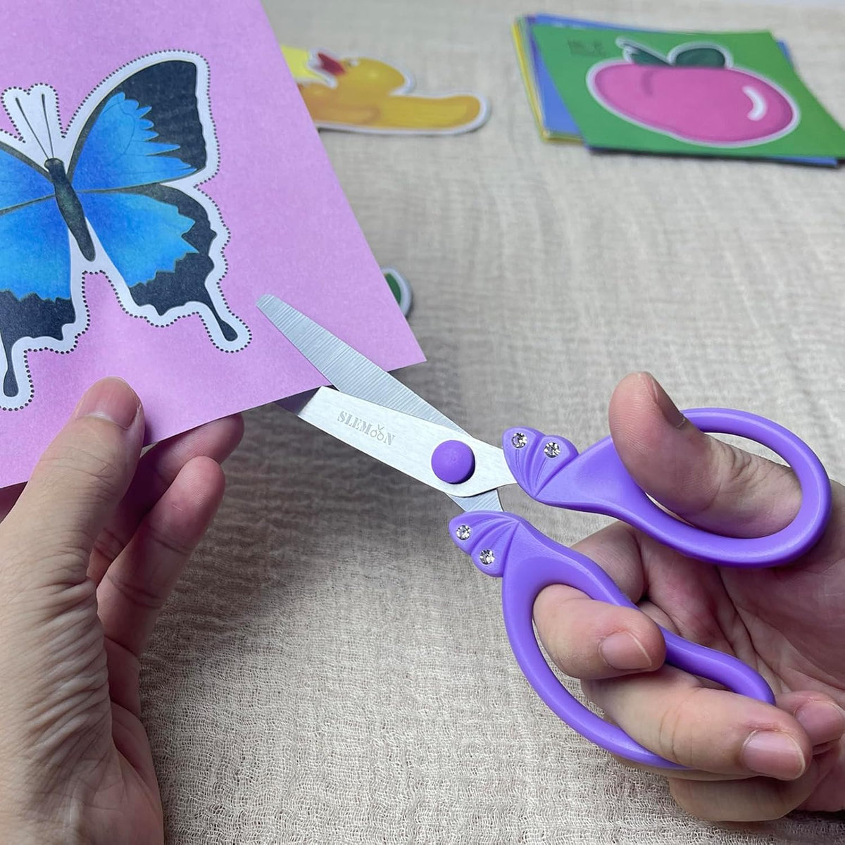 SLEMOON blunt tip kids scissors with pink glitter handle and rhinestone bow - view 5