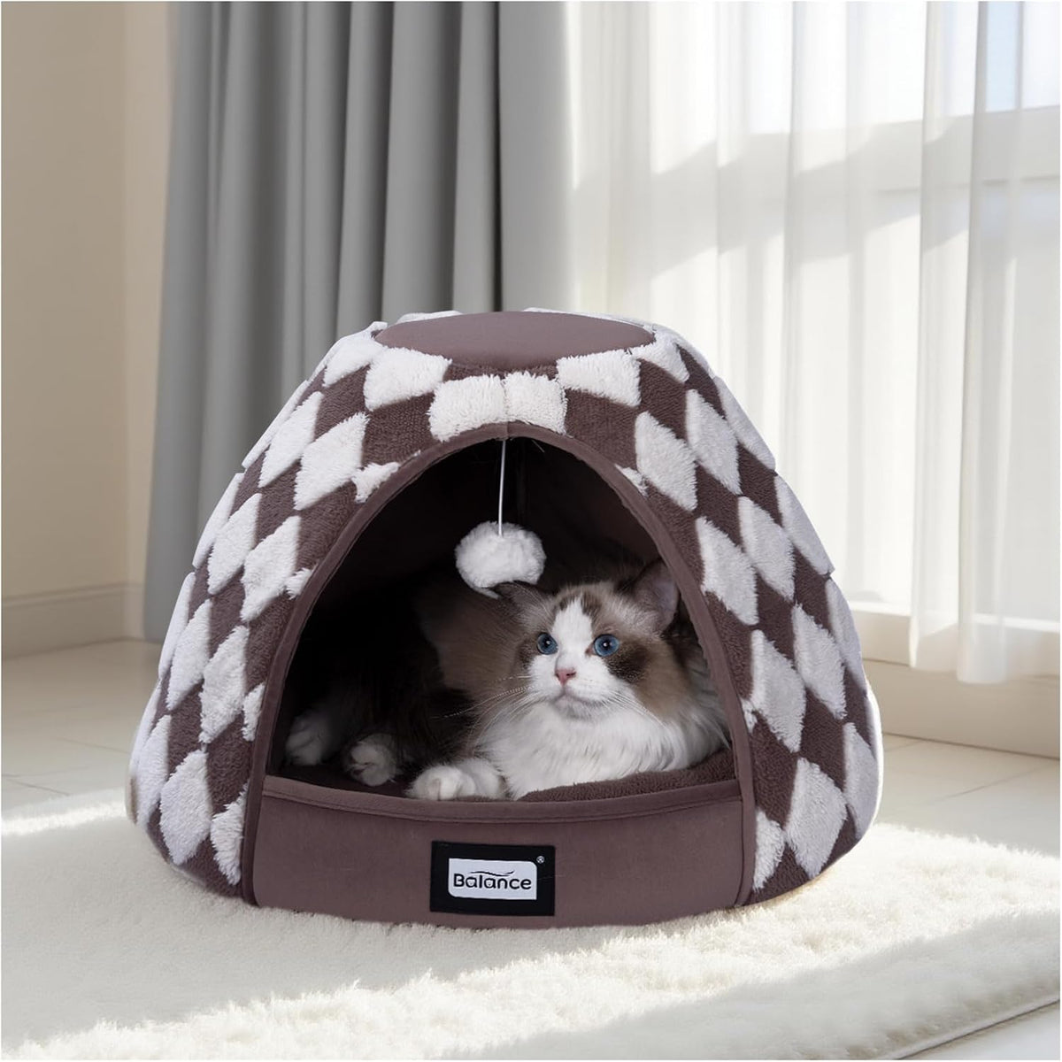 BALANCE Cat Beds for Indoor Cats - 19"L x 19"W x 16"Th / Dark Brown