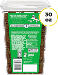 Temptations Classic Crunchy and Soft Cat Treats, Seafood Medley Flavor, 30 oz. Tub