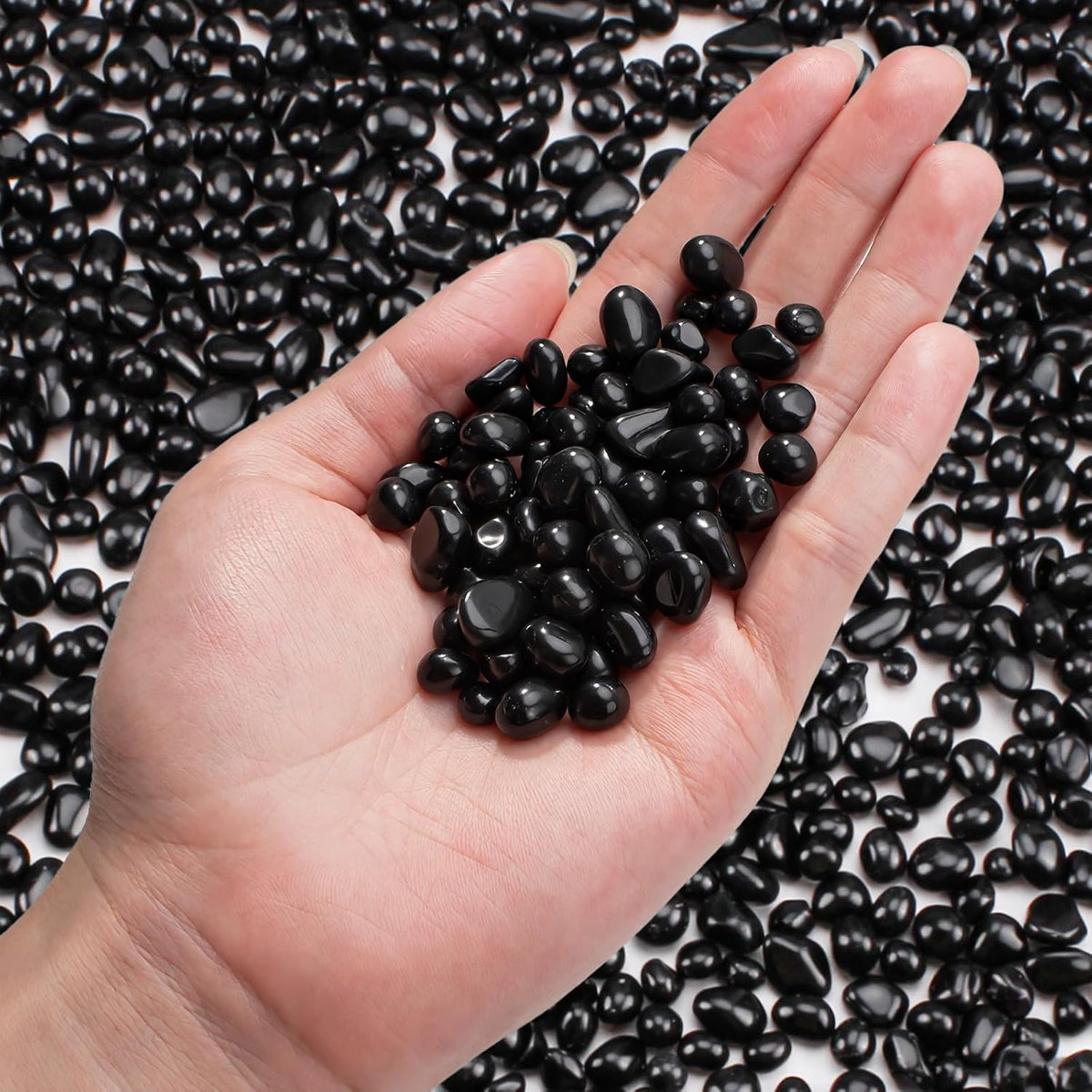 Keedolla Aquarium Glass Pebbles Stones Fish Tank Rocks Gravel - 0.93 Pound / Black