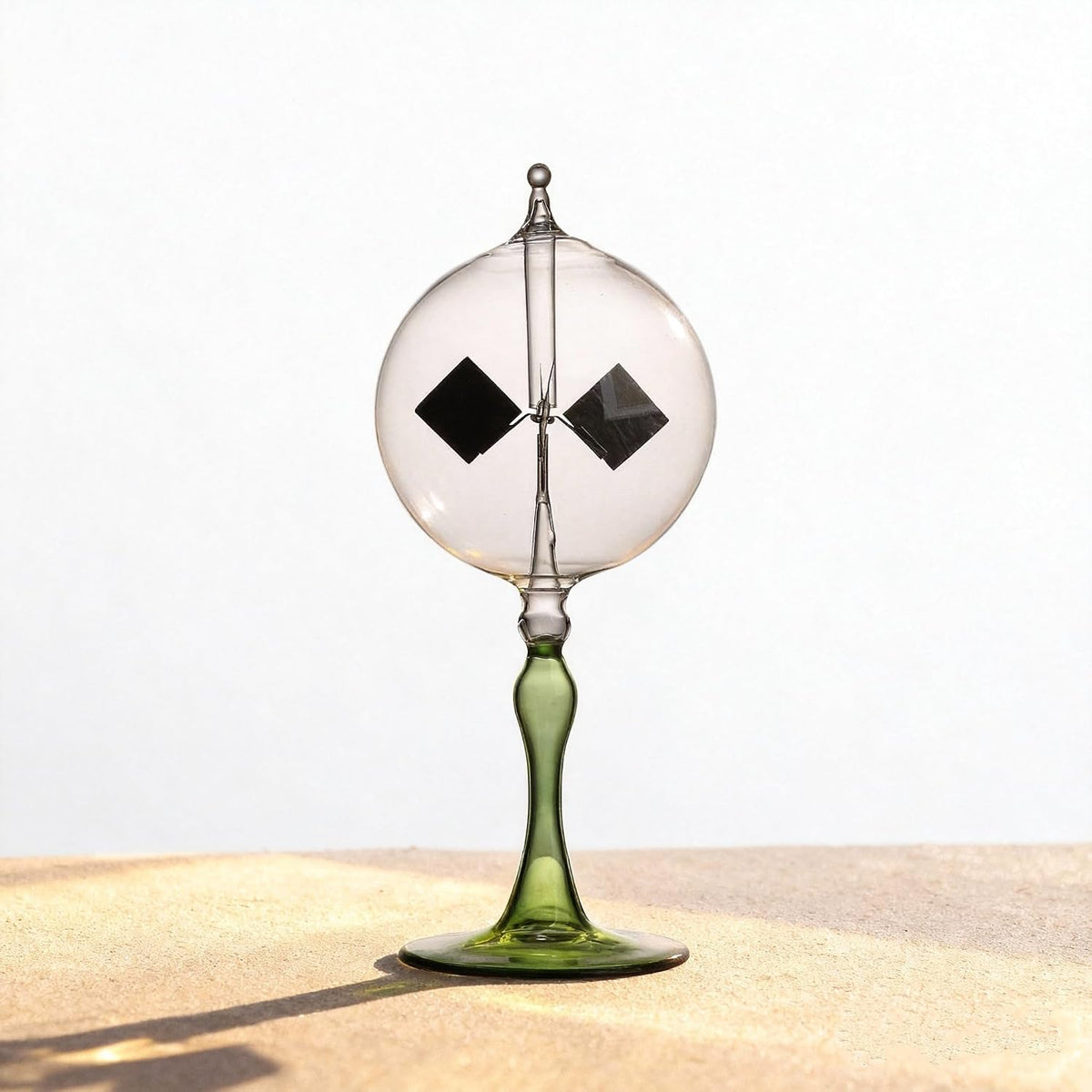 DORAMI large Crookes radiometer, solar light mill in transparent glass - view 8