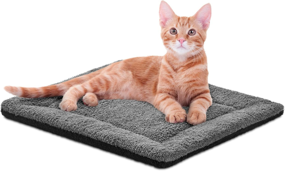 K&H Self-Warming Cat Bed Pad, Self Heating Pad - 21 X 17 Inches / Recyclable Box / Gray/Black
