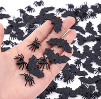 WHXGQ 200 Pcs Plastic Bats Spiders Halloween Mini Bats and Fake