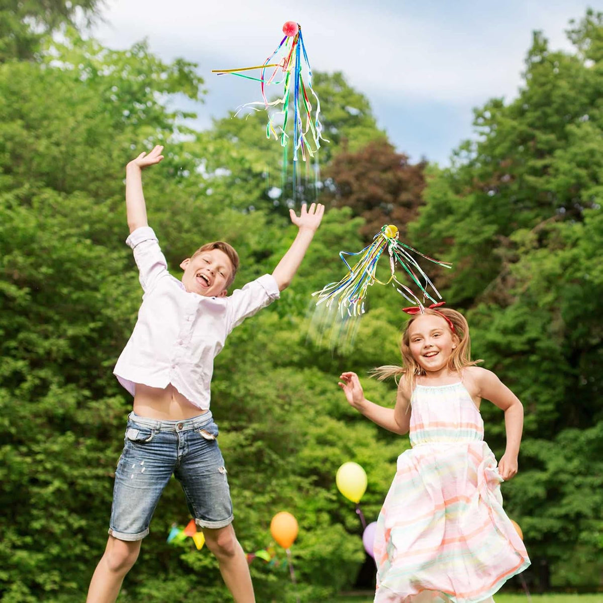 Hungdao 30 rubber bouncy balls with colorful ribbon streamers - view 4