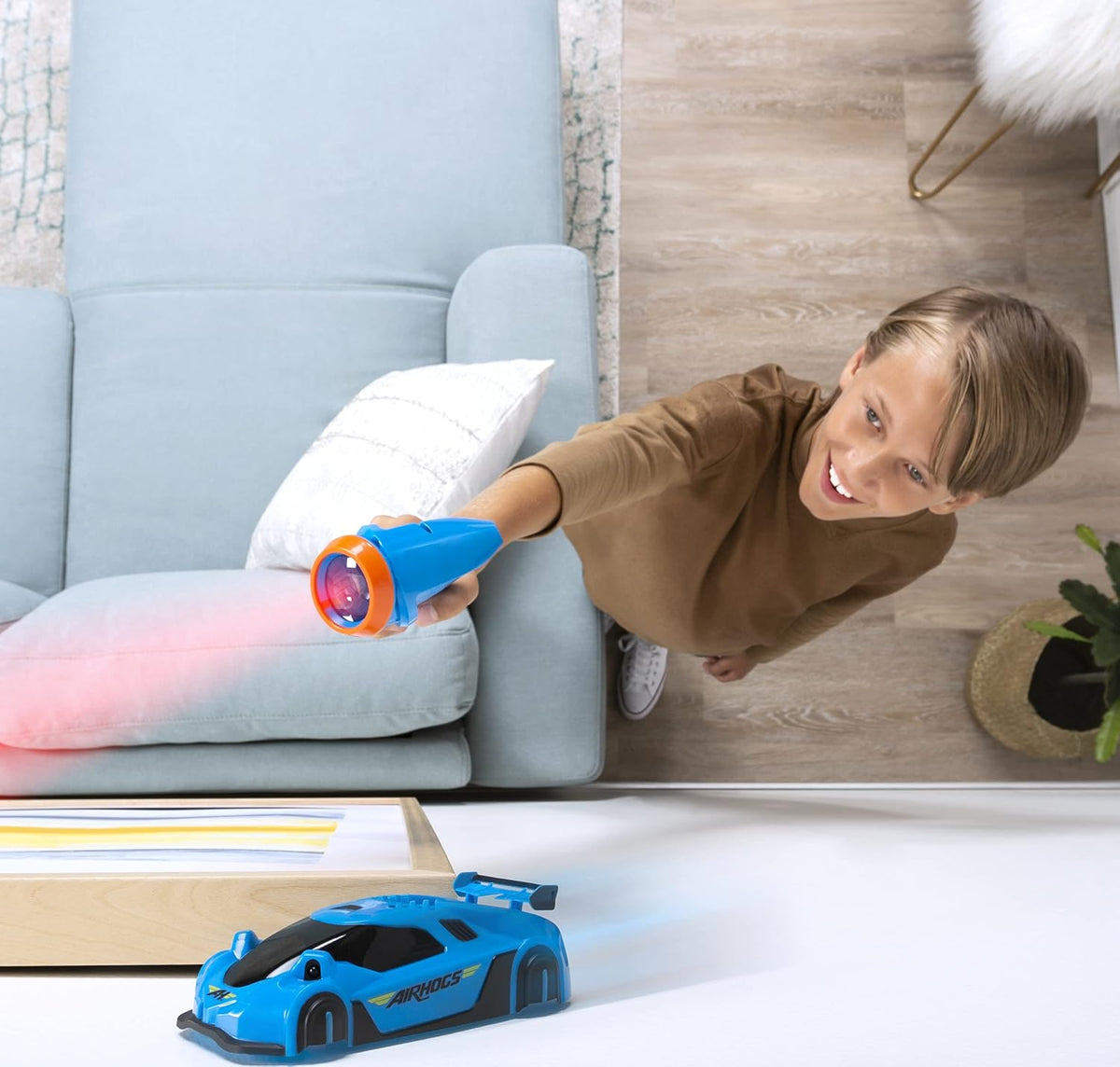 Air Hogs, Zero Gravity Light, Light-Guided Wall Racer - image 3